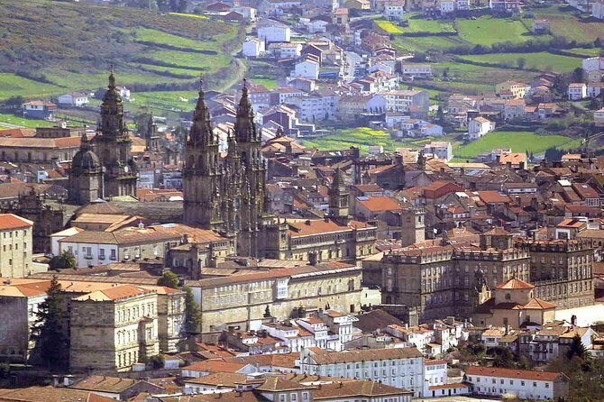 Santiago de Compostela Private Transfer from SCQ Airport to City centre - Who Should Consider This Service?