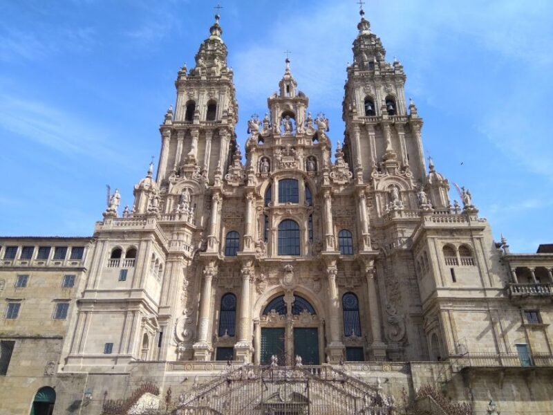 Santiago de Compostela & Valença - Private tour from Porto - Practical Aspects and Value