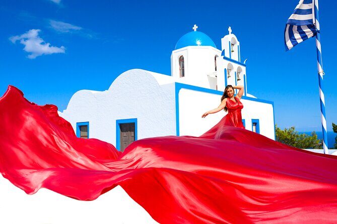 Santorini 2h Private Flying Dress Photoshoot with Transportation - Who Should Consider This Experience?