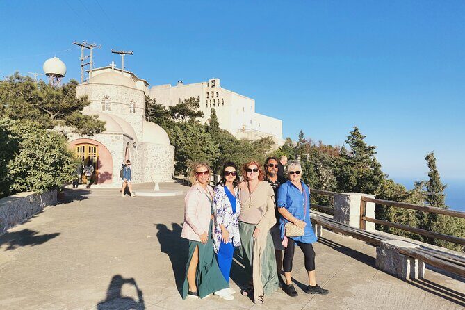 Santorini 4 hours Private Tour : Visit all the hotspots - Who Should Consider This Tour?