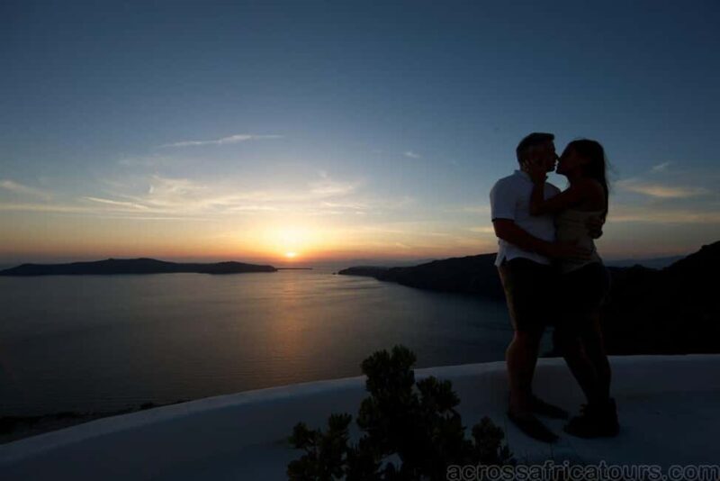 Santorini: Akrotiri & Local Wine Tasting e-TUK Tour - FAQ