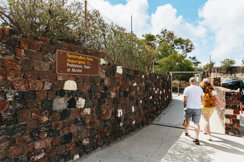 Santorini: Akrotiri Prehistoric City Private Guided Tour - The Experience from a Visitor’s Perspective