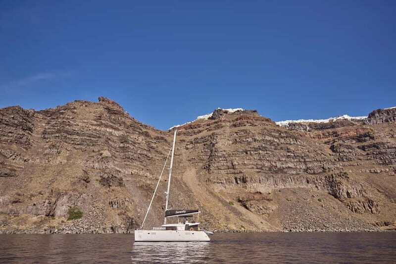 Santorini: Caldera Classic Catamaran Cruise w/ Meal & Drinks - The Atmosphere and Crew