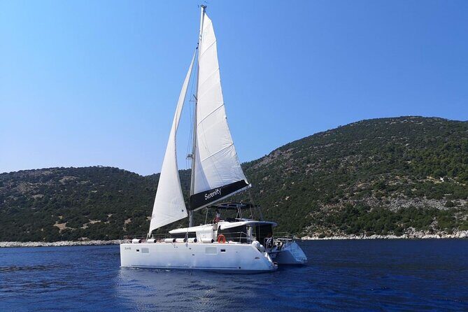 Santorini: Caldera Luxury Catamaran Cruise with Meal & Drinks - Returning and Ending the Tour