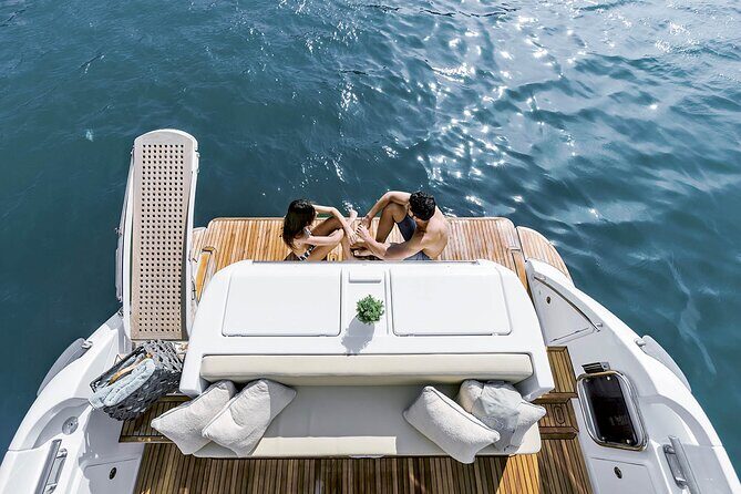 Santorini Caldera: Private Flybridge Yacht Experience - FAQ