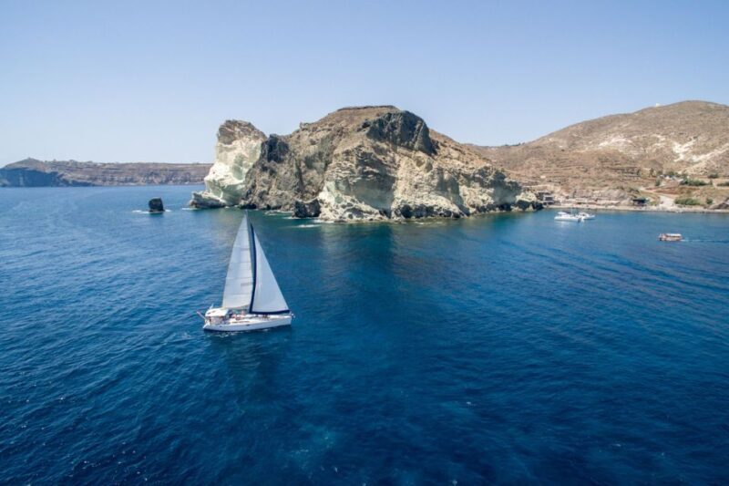 Santorini Caldera: Sunset Sailing Cruise with Meal - The Experience in Detail