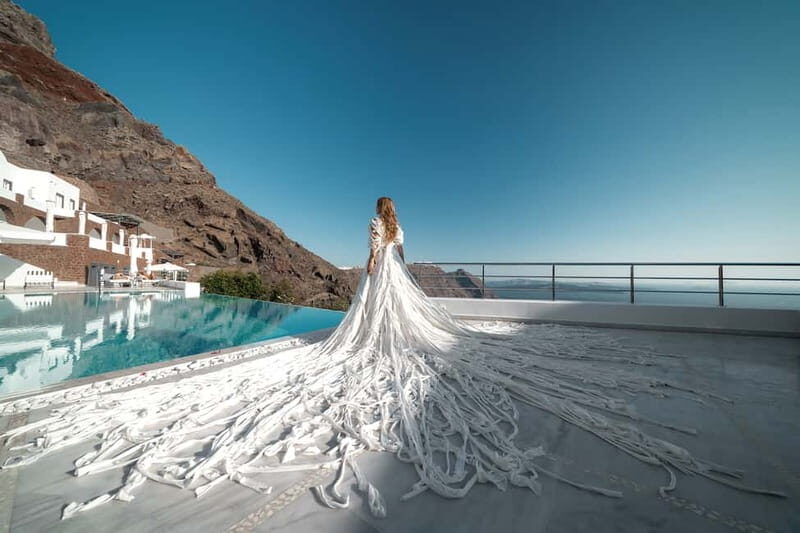 Santorini: Casual Photoshoot by Flying Dress Photo © - The Sum Up