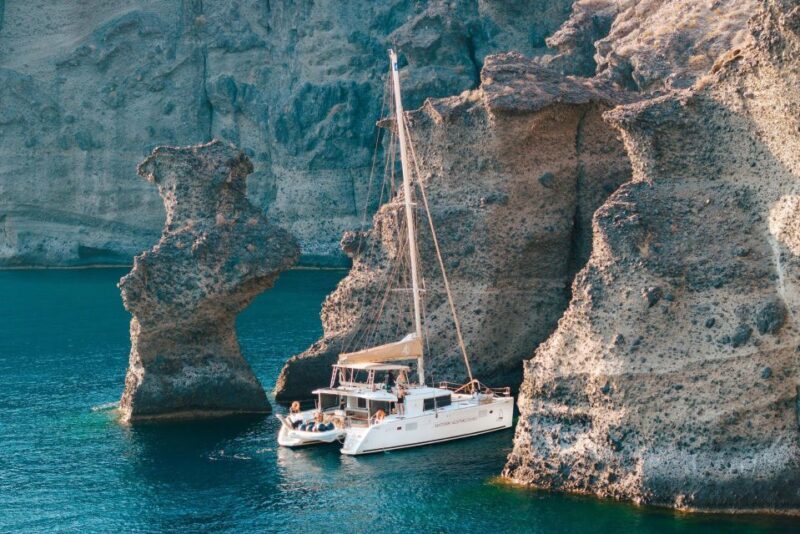 Santorini Catamaran Day Cruise: Lunch, Drinks and Transfers - An In-Depth Look at the Cruise Experience