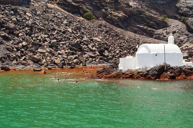 Santorini Classic Catamaran Cruise with BBQ, Drinks and Transfers - FAQ
