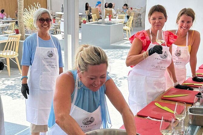 Santorini Cooking Class-2 Wineries: Special Honey Moon Experience - Who is This Tour Best For?