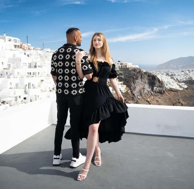 Santorini Couple Photoshooting - Key Points