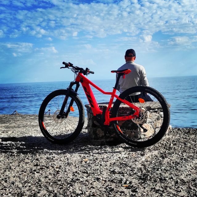 Santorini e-bike guided tours - Key Points