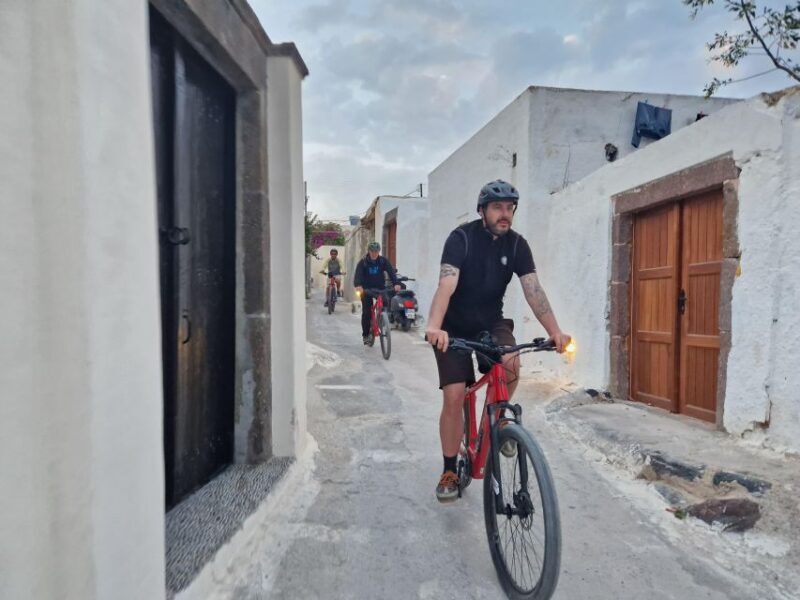 Santorini: E-bike tour experience - The Guide Experience