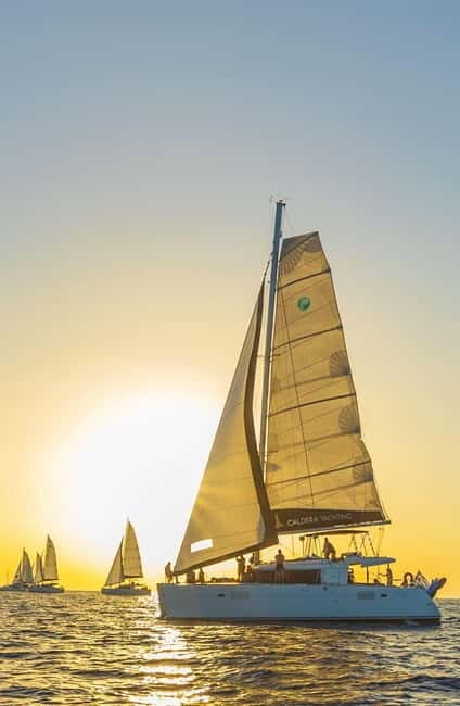 Santorini: Exclusive Private Cruise for a Luxurious Escape - Key Points