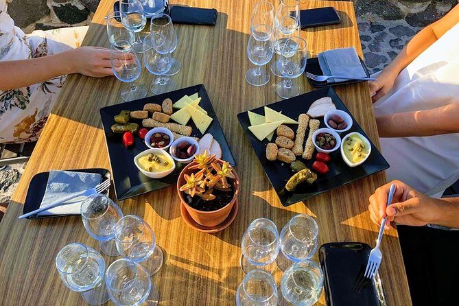 Santorini Food & Wine Tour: Eat and Taste Like a Local - Key Points