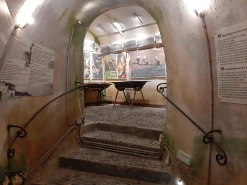 Santorini: Guided Wineries Private Tour with Wine Tastings - Key Points