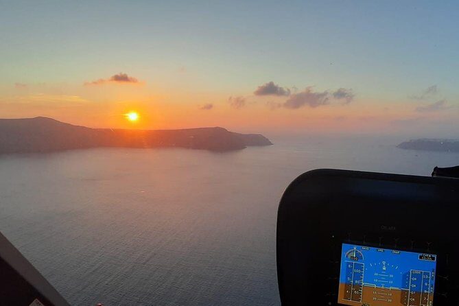 Santorini Helicopter Sightseeing 20 min - Single Tickets - A Detailed Look at the Santorini Helicopter Tour