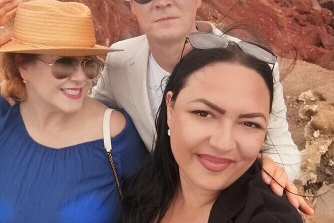 Santorini in a Day: Essential Highlights Tour - Who Should Consider This Tour?