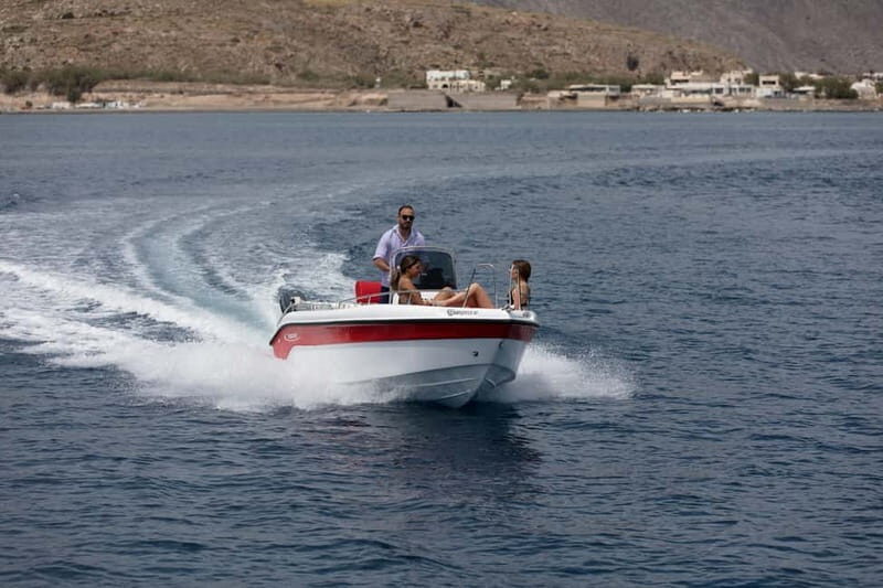 Santorini: license free boat in Santorini - What to Expect from Your Santorini Boat Rental