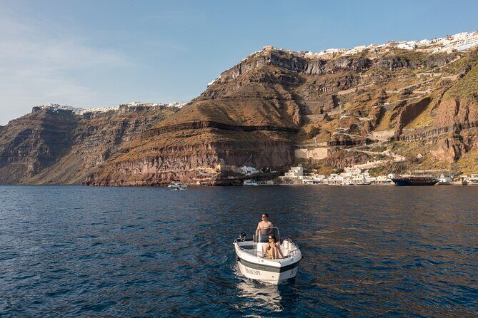 Santorini License-Free Boat Rental: Be a Captain for a Day - An In-Depth Look at the Santorini Boat Experience