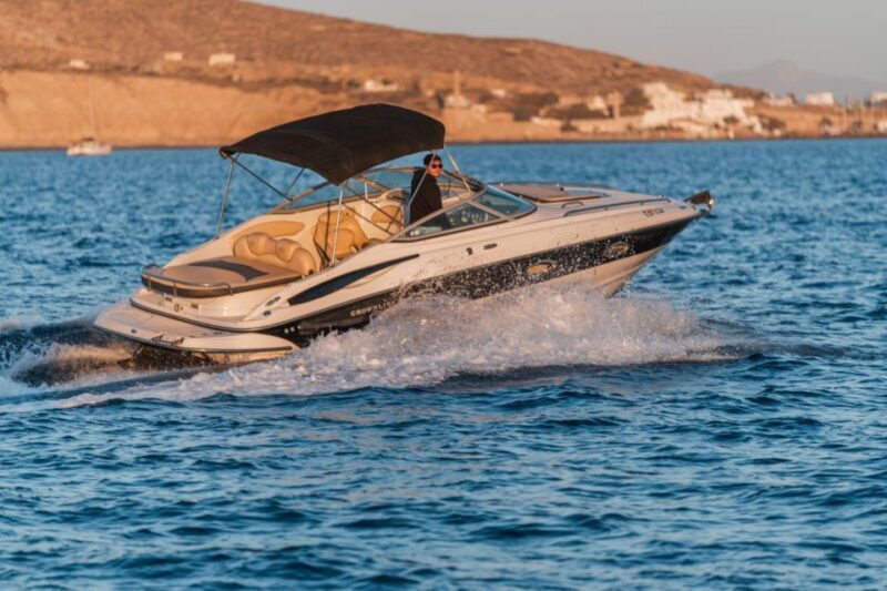 Santorini: Luxury private speedboat with food and drinks - An In-Depth Look at the Santorini Private Speedboat Tour