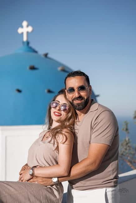 Santorini: Oia Private Couple Photoshoot with 35 Photos - Practical Tips for Booking