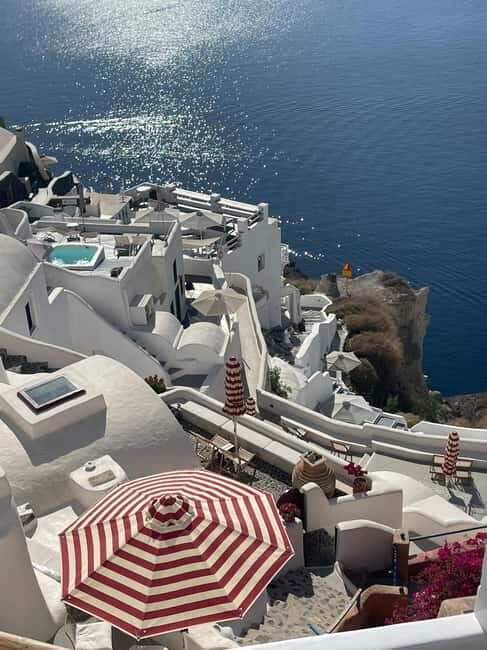 Santorini: Oia Sunrise Walking Tour with Local Guide - Why Choose the Oia Sunrise Walking Tour?
