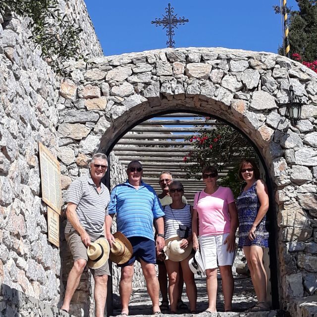 Santorini: Private 5-Hour Hidden Gems Experience - The Practicalities: Transportation, Group Size, Comfort
