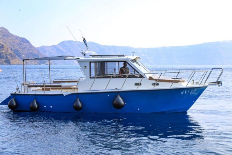 Santorini Private Cruise Sightseeing Tour with BBQ & Drinks - Lunch and Drinks: Authentic Greek Flavors on Board