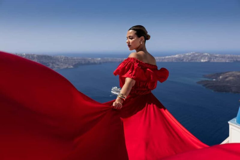 Santorini: Private Flying Dress Photoshoot Iconic Locations - A Closer Look at the Experience