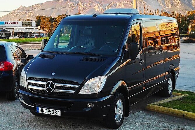 Santorini private mini van transfers - Key Points