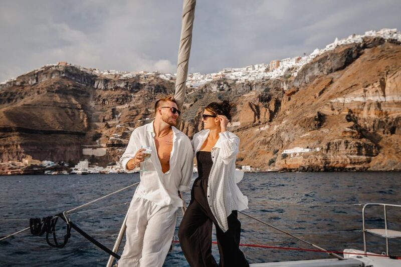 SANTORINI PRIVATE SAILING CRUISE TOUR - Key Points