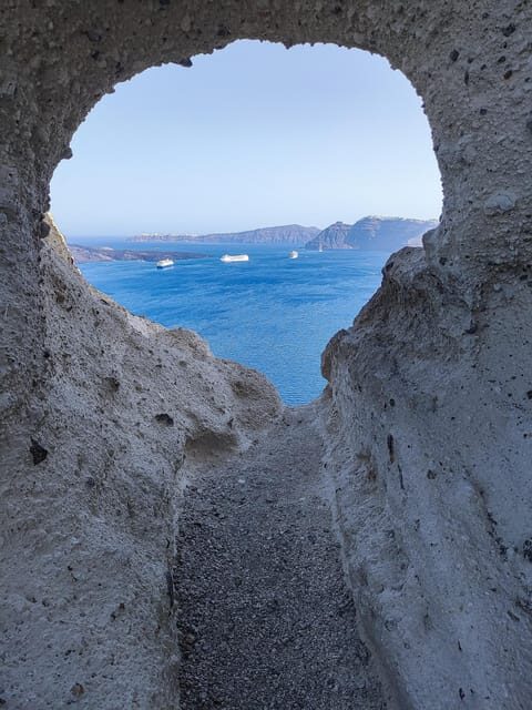 Santorini: Private Sightseeing Tour with Local Guide - The Car & Guides: Comfort & Local Expertise