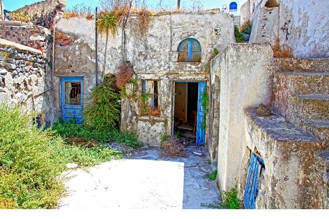 Santorini: Private Sightseeing Tour with Local Guide - Megalochori – The Authentic Village