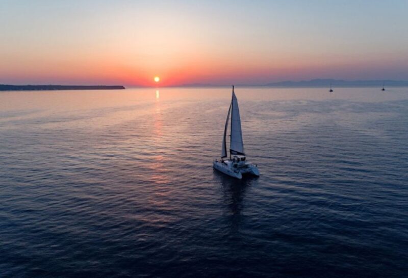 Santorini: Private Sunset Cruise with Dinner and Drinks - An In-Depth Look at the Santorini Sunset Cruise