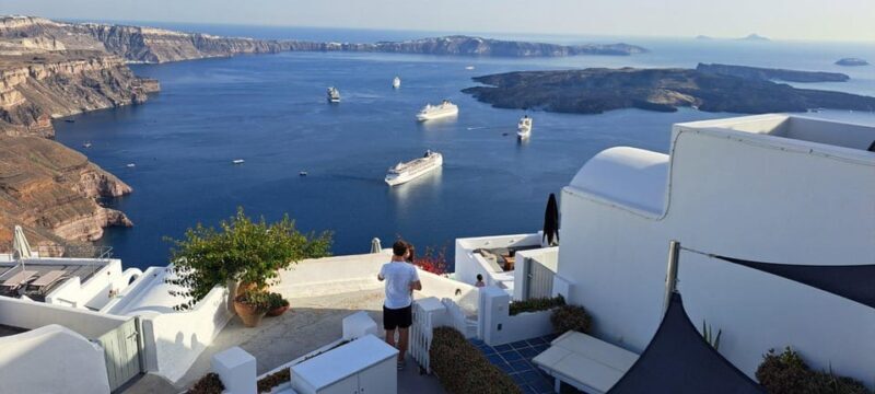 Santorini: Private Tour in Spanish with Local Guide - Final Thoughts: Is This Tour Right for You?