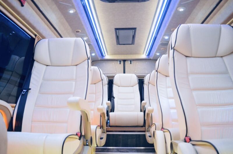 Santorini: Private Tour of the Famous Blue Domes and Caldera - An In-Depth Look at the Experience