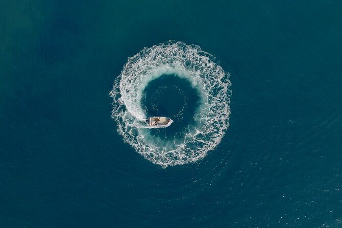 Santorini Rent a Boat - License free - The Experience in Detail