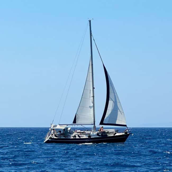 Santorini: Sailing Yacht cruise with full meal and drinks - Why Travelers Love It