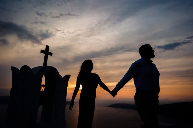 Santorini: Sunset Photo Shoot with a Personal Photographer - Frequently Asked Questions