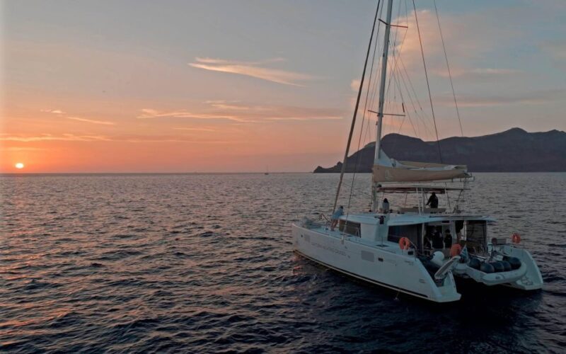Santorini: Sunset Sailing Cruise, with Dinner and Drinks - Practical Details and Tips