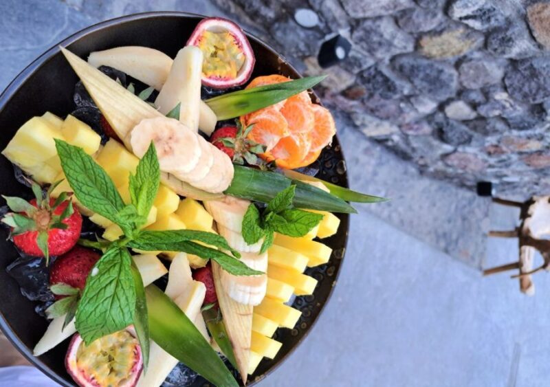 Santorini: Volcanic Hot-Tub Experience with Caldera Views - The Experience Duration and Practical Tips