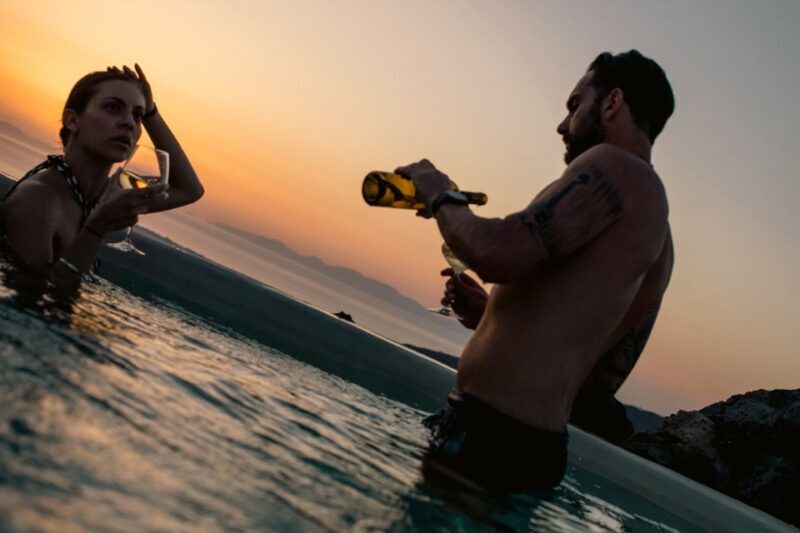 Santorini: Volcanic Hot-Tub Experience with Caldera Views - Who Will Love This Experience?