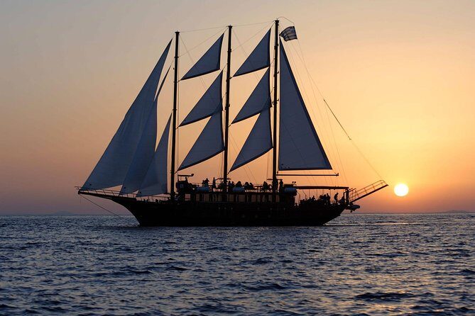 Santorini Volcanic Sunset Cruise - Who should consider this tour?