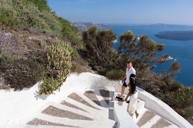 Santorini Walking Photoshoot Experience in OIA - In-Depth Look at the Itinerary