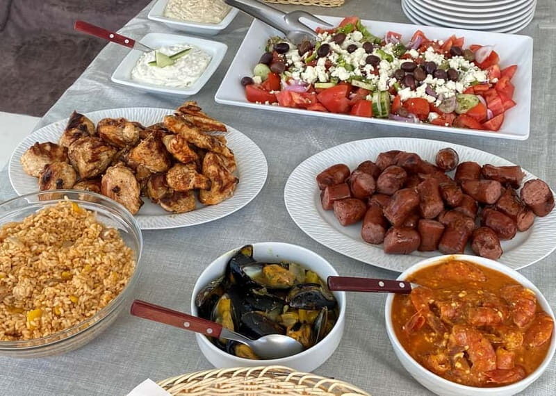 Santorini:All-inclusive Catamaran Cruise with Thirassia Stop - FAQ