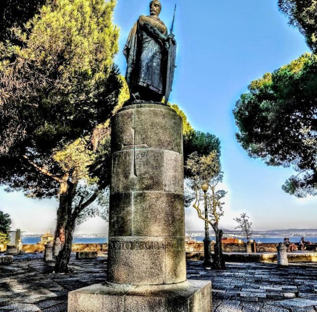 São Jorge Castle Skip-the-line Entry Ticket - The Sum Up
