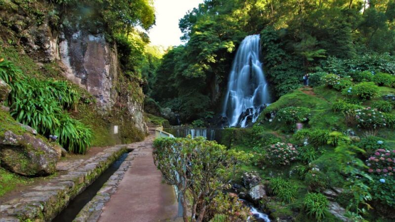 São Miguel East: Full-Day Van Tour with Lunch - Practical Tips for Travelers