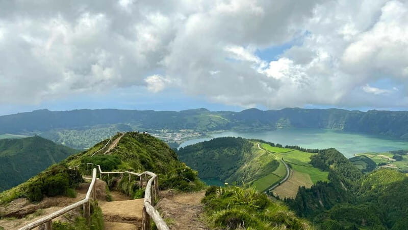 São Miguel: Sete Cidades & Pineapple Plantation Tour - Key Points