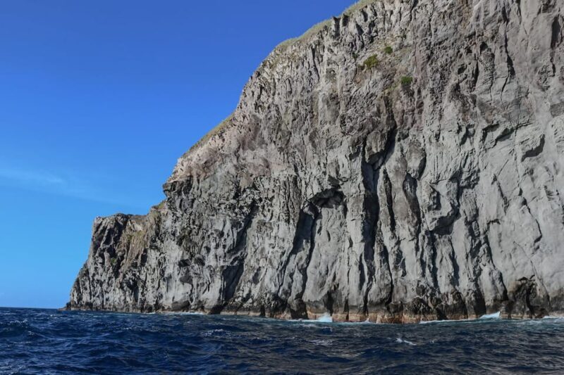 São Miguel: Sunset Boat Tour  Golden Light, Cliffs & Caves - FAQ